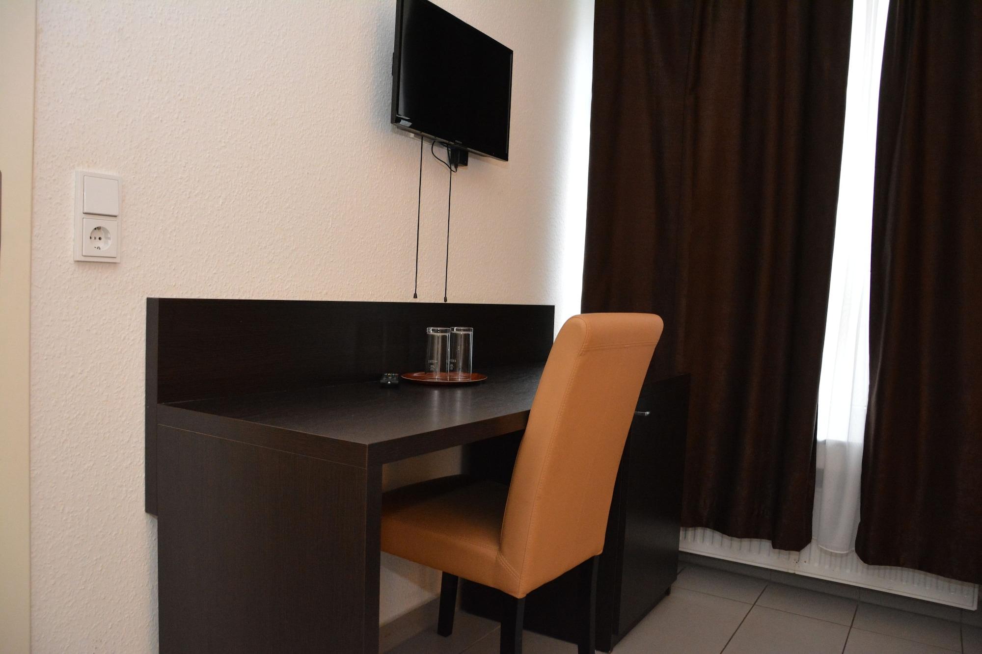 פרנקפורט Mosel Hotel מראה חיצוני תמונה